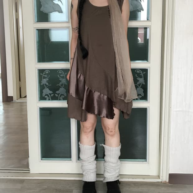 Unbalanced patch point sleeveless onepie