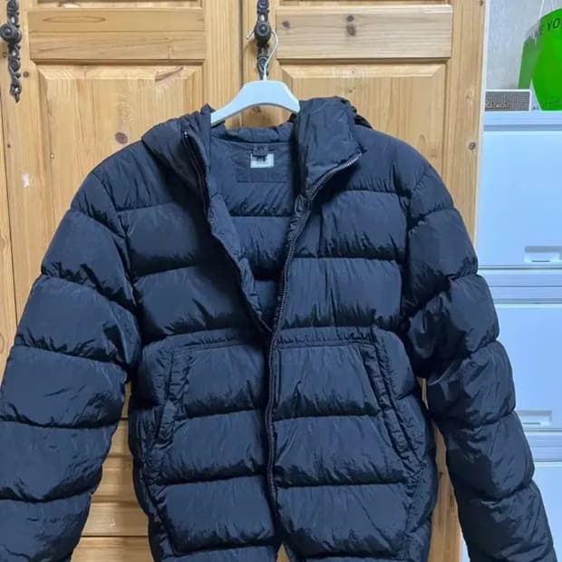 C.P. Company 씨피컴퍼니 크롬-R 고글 후드 패딩 블랙