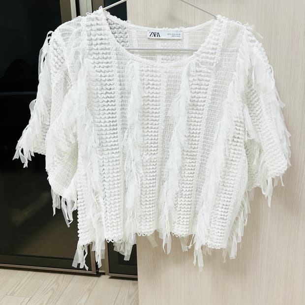 자라 깃털 반팔 탑