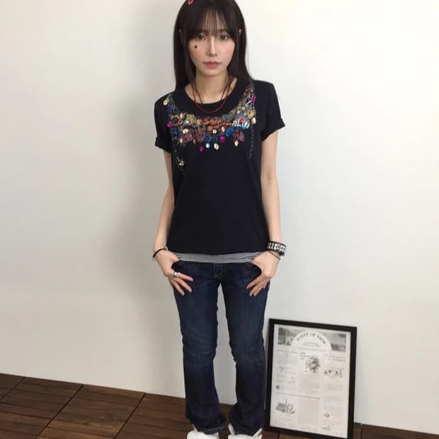 Jpn Y2K Beaded Necklace Black Tee