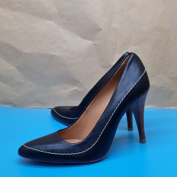 아떼바네사브루노 여성펌프스38 240 굽10