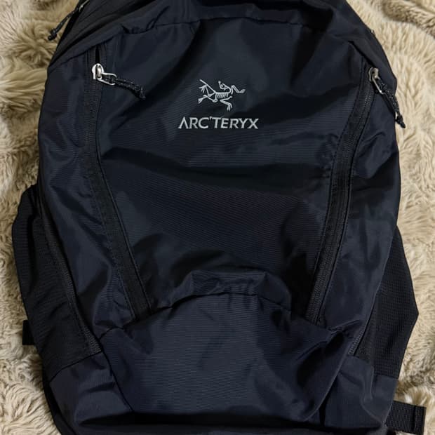 아크테릭스 맨티스 26L 블랙 (사용감 있음)