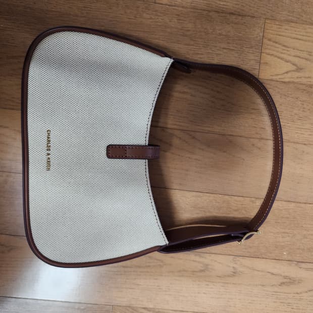 찰스앤키스 캔버스 호보백 아이보리