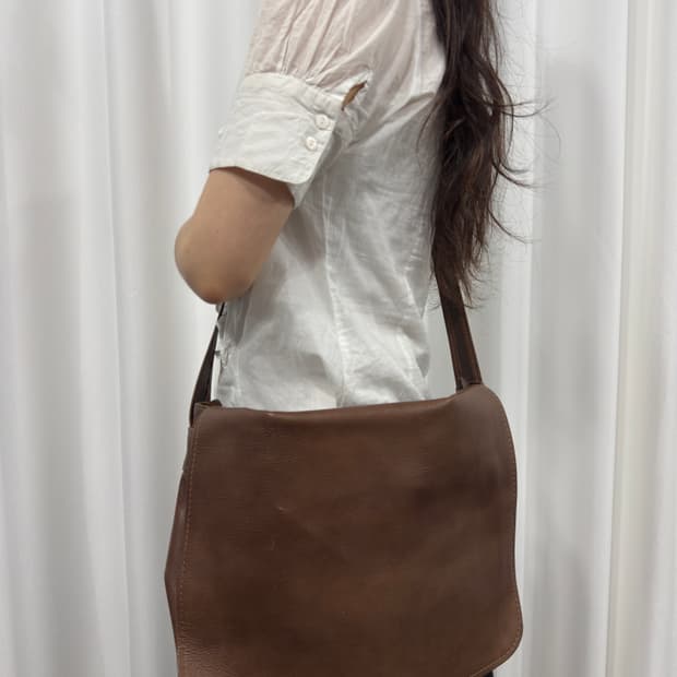 leather messenger bag