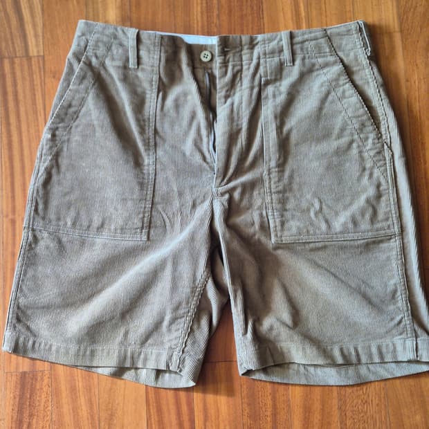 엔지니어드가먼츠 코듀로이 퍼티그 반바지