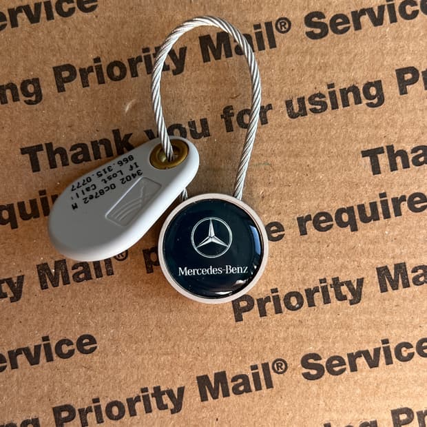 90s vtg Mercedes-Benz Cable Keyring
