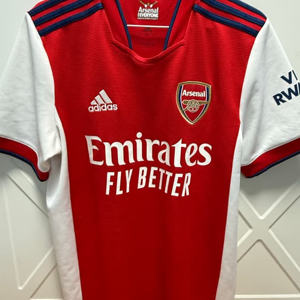 21/22 아스날 유니폼