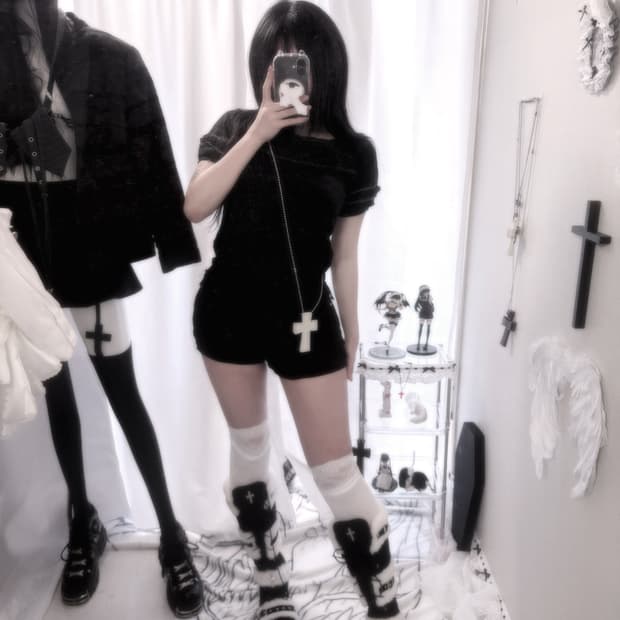 엑시즈팜 공겜여주 로걀 레이스 로즈 반팔