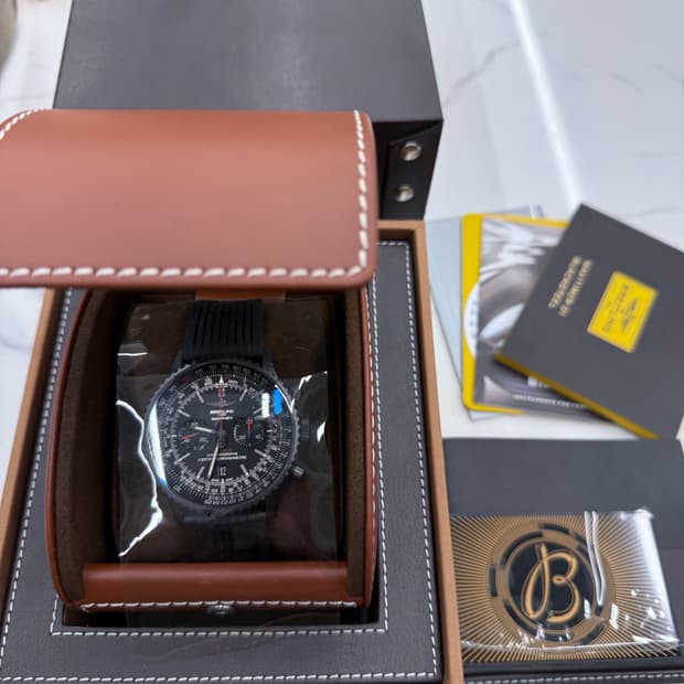 브라이틀링 네비타이머 B01 블랙 다이얼 46mm 19년풀세트
