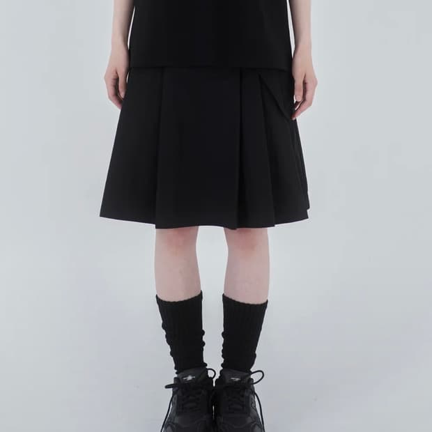 미세키서울 Waist pocket bag midi skirt 블랙