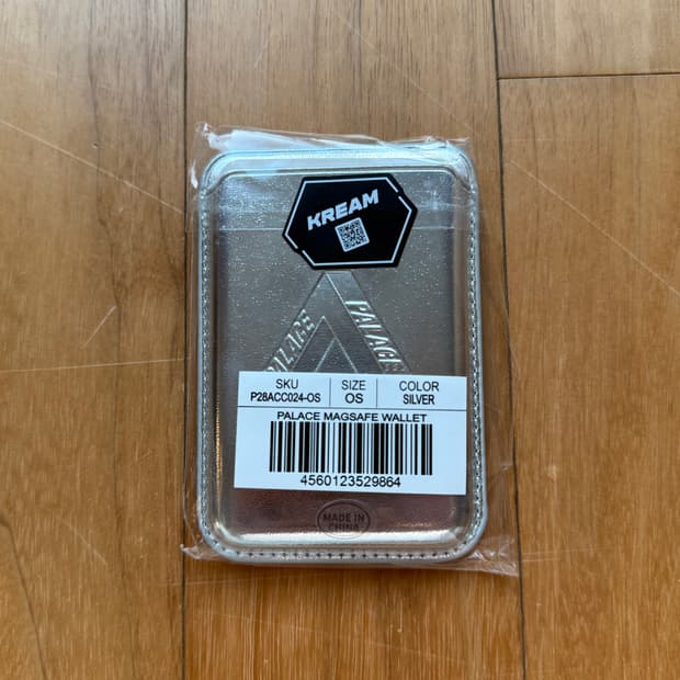 팔라스 맥세이프 지갑 월렛 실버 25SS