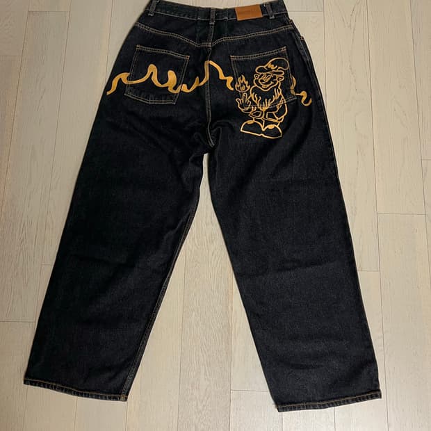 위캔더스 WKNDRS DWARF DENIM PANTS (BLACK)