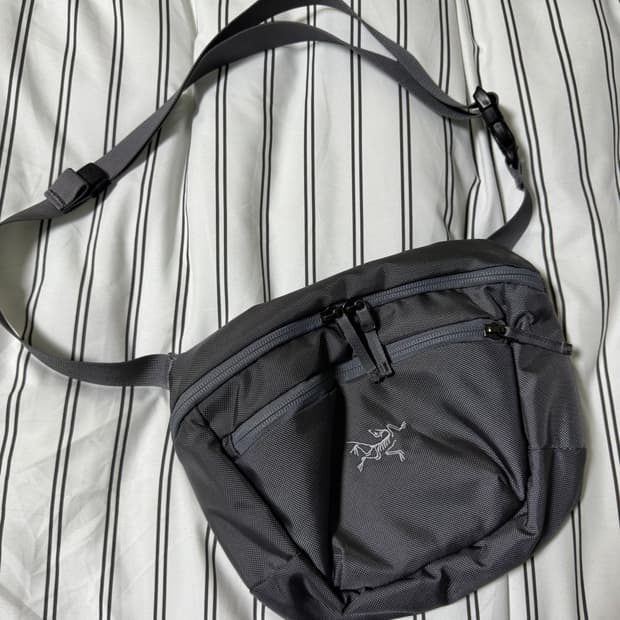 아크테릭스 맨티스2 그레이