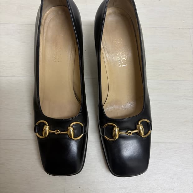 구찌 펌프스 225 정품 