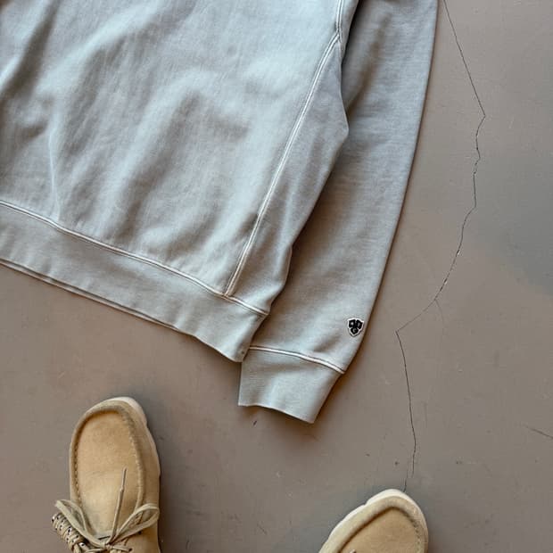 헤리티지 플로스 피그먼트 스웻셔츠