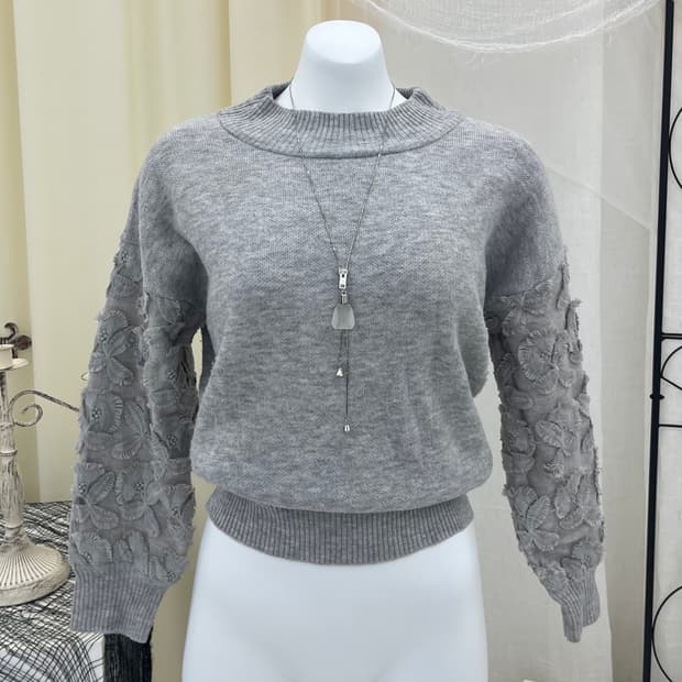 그레이 플라워 니트