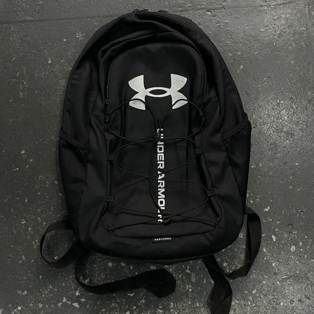 언더아머 백팩 