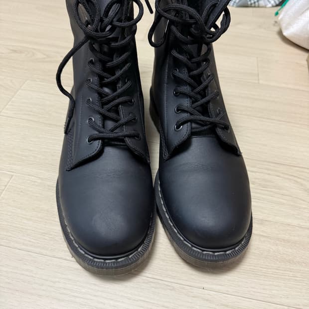 Solovair 8홀 워커 270