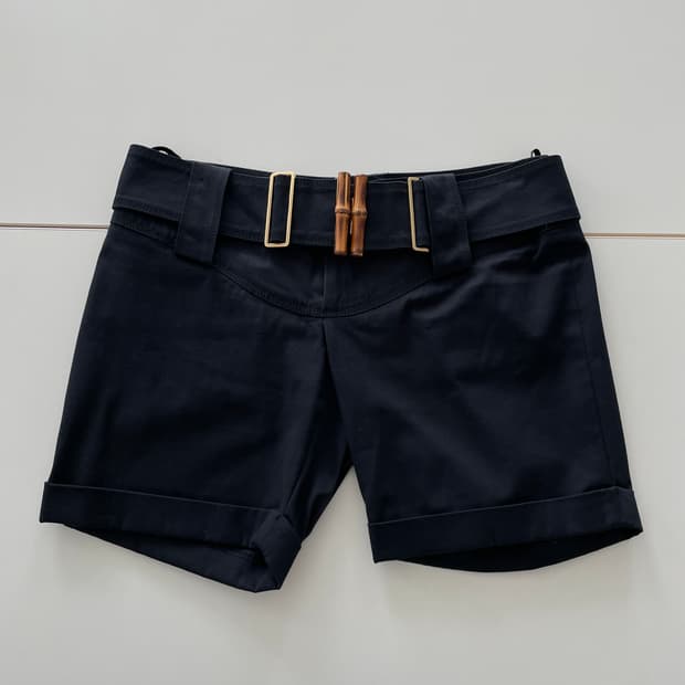 구찌 톰포드 04s 뱀부 버클 블랙 쇼츠