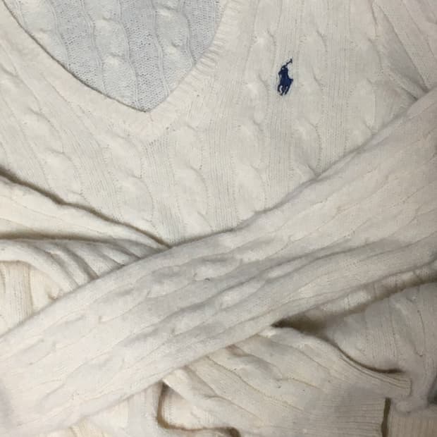 폴로 브이넥 니트