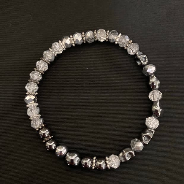 스컬 크리스탈 원석 팔찌