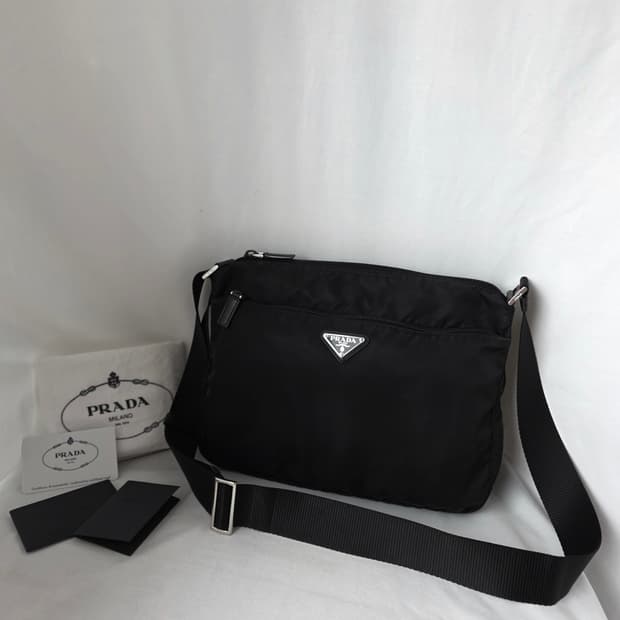 [정품 PRADA] 프라다 사피아노 투지퍼 나일론 크로스백 남녀공용