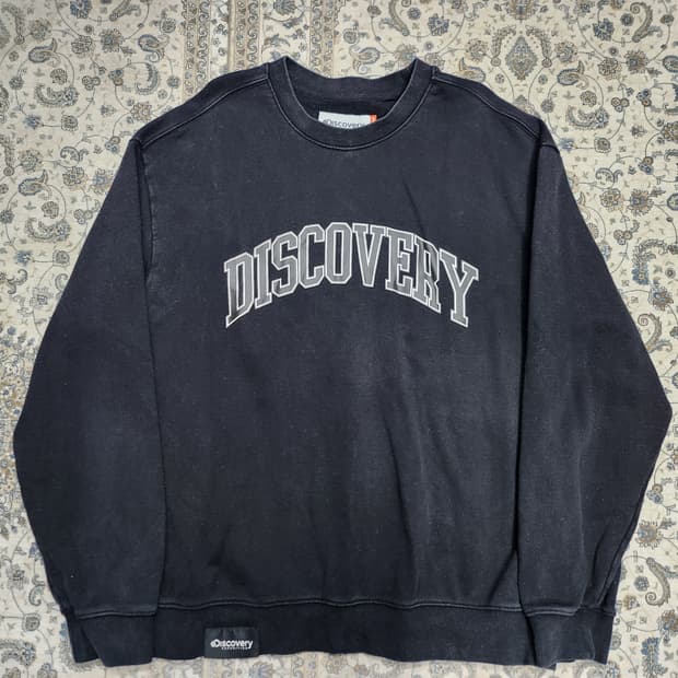 디스커버리  로고 맨투맨 110