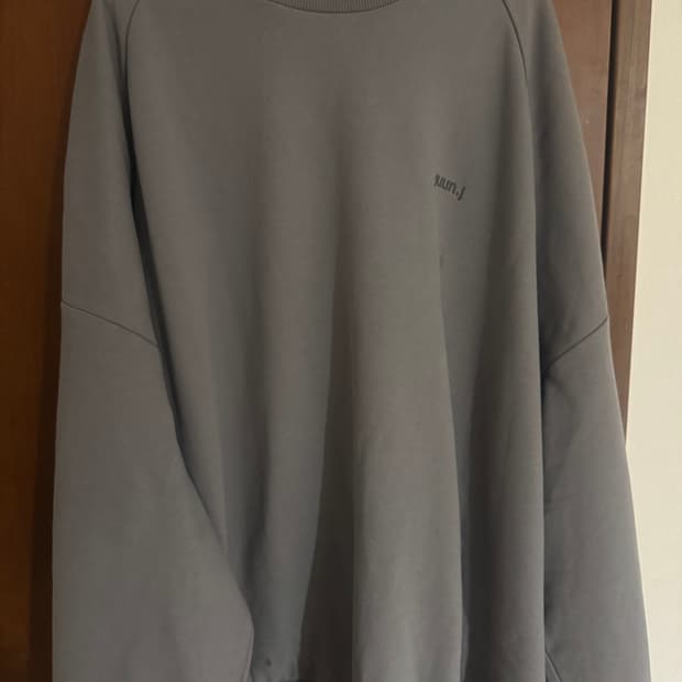 [실착 0, 새상품급] 준지 compliqué 자수 맨투맨 L