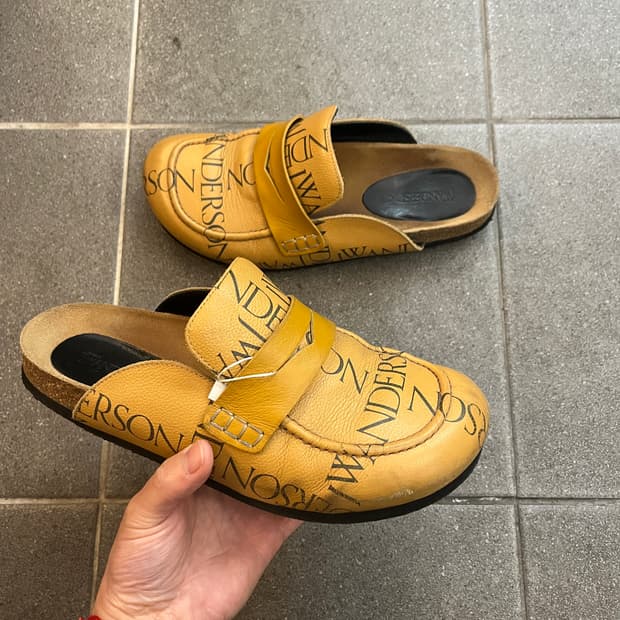 JW anderson 뮬 슬리퍼