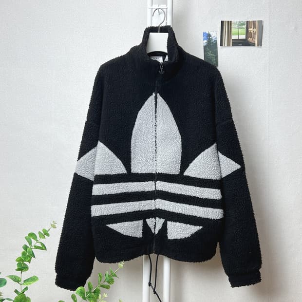 아디다스 쉐르파 플리스 