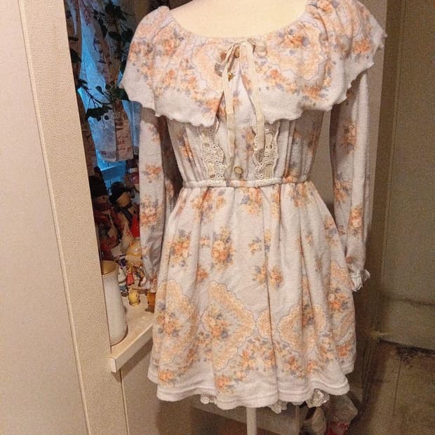 리즈리사 고전 오프숄더 프릴 원피스 히메갸루 라떼갸루 빈티지