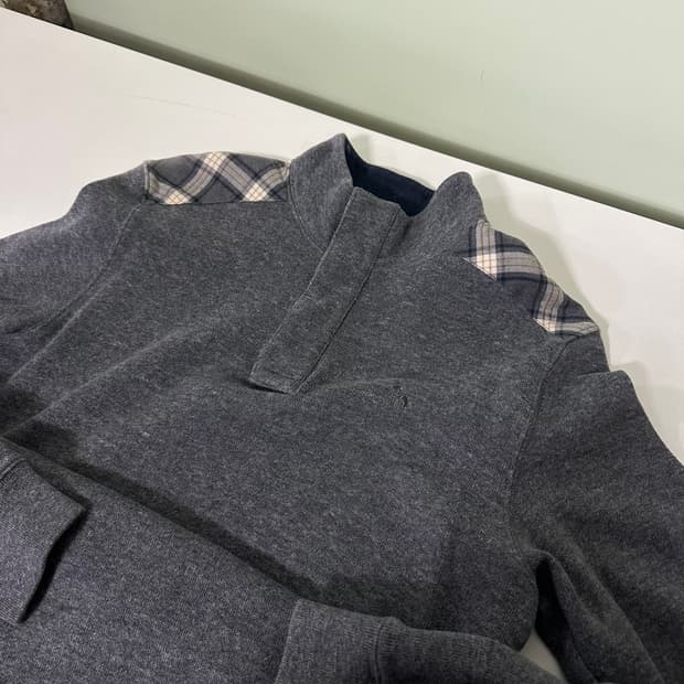 M 95-100 헤지스 그레이 기본로고 어깨체크 헨리넥맨투맨