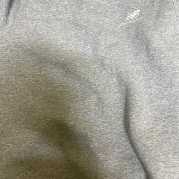 뉴발란스 맨투맨