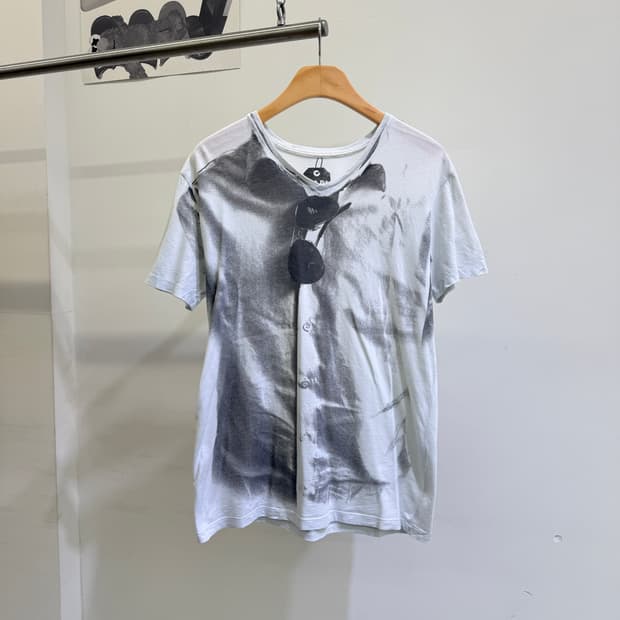 ZARA (Made in Portugal) 브이넥 반팔티