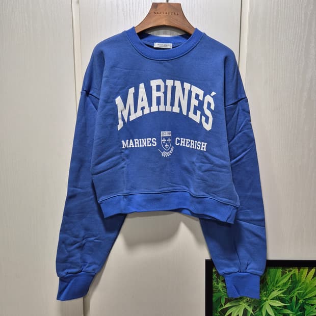 (새일)(새상품)졸리졸리 마린블루 크롭 맨투맨