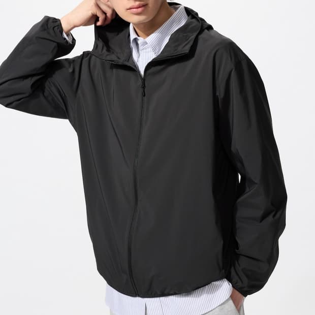 유니클로 포켓터블 uv protection 프로텍션 파카 블랙 m / 해