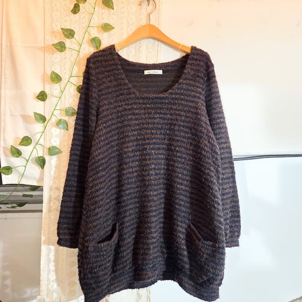 스트라이프 사이드 포켓 니트