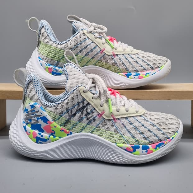 언더아머 커리 스플래쉬 파티 운동화 225