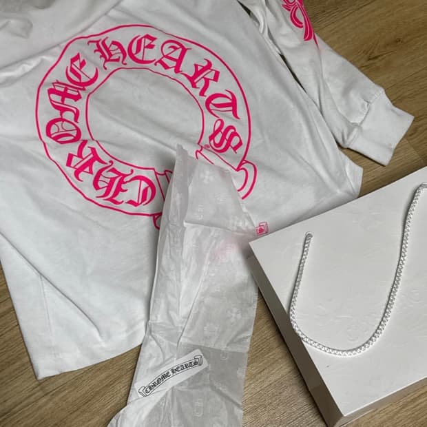 크롬하츠 핑크 플로럴 롱슬리브