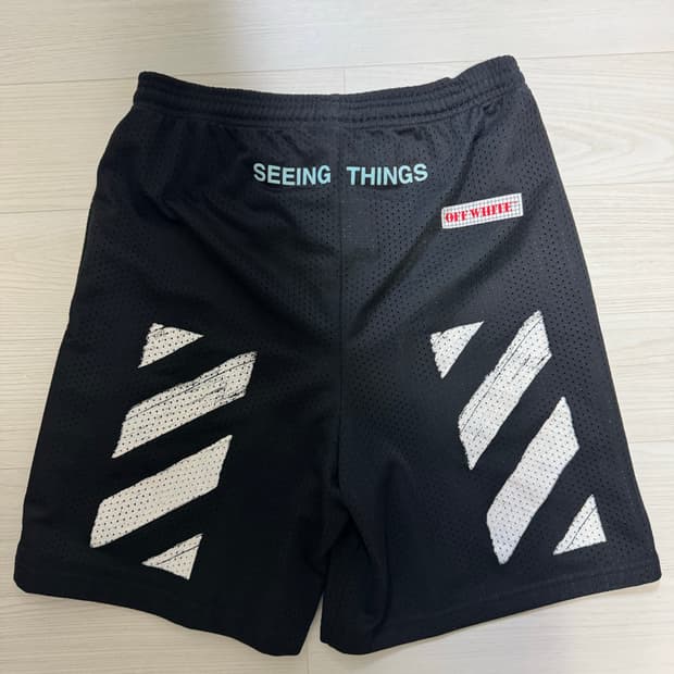 오프화이트 숏팬츠 S