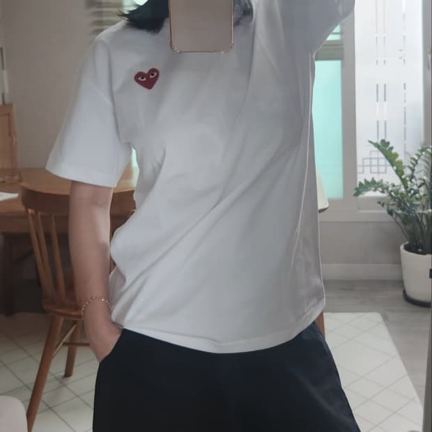 꼼데가르송PLAY 레드하트 반팔티 화이트 L