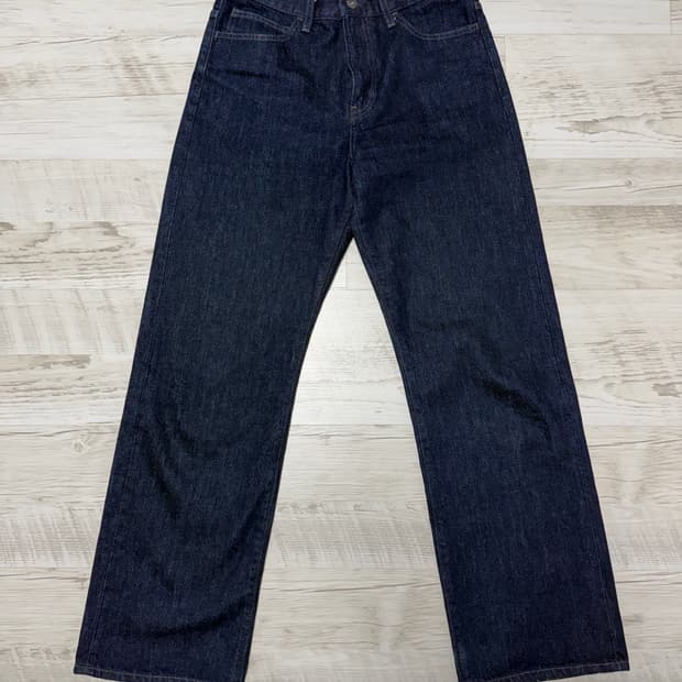 25 유니클로 스트레이트진 jwa 69 네이비 색상