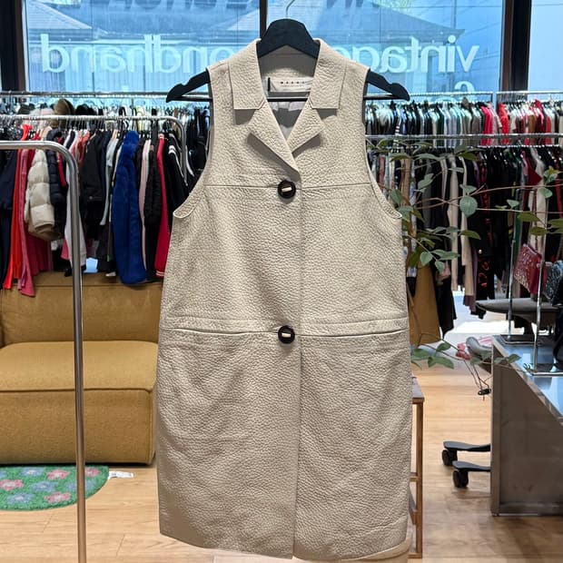 마르니 베이지 쉽스킨 슬리브리스 자켓