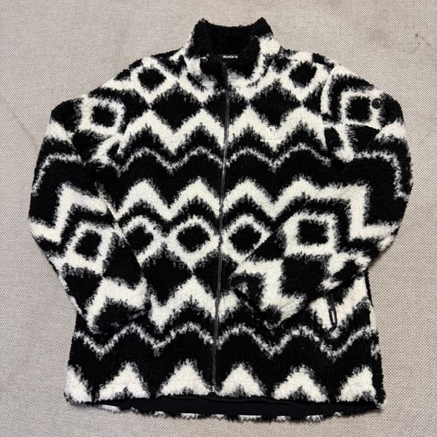 블랙야크 패턴 뽀글이 플리스 자켓