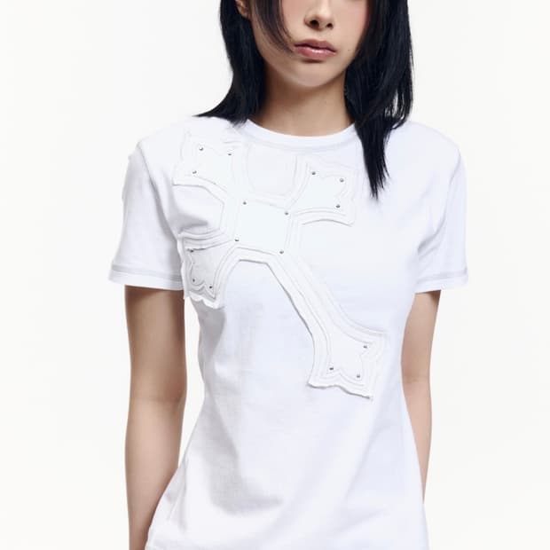 aakam big patch CROS2 half top white 2