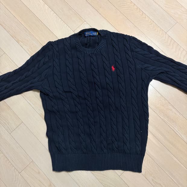 폴로 네이비 니트