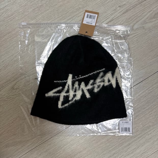 (새상품)스투시 브러쉬드 스컬캡 비니