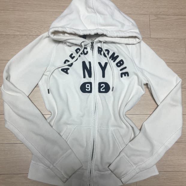 아베크롬비 아이보리 후드집업 s 딱붙핏 (이염없는 대대장)