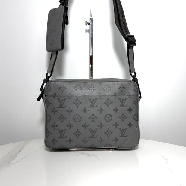 A / 루이비통 쉐도우 듀오 메신저백 그레이