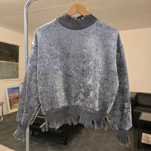 크랙패턴 풀오버 그레이